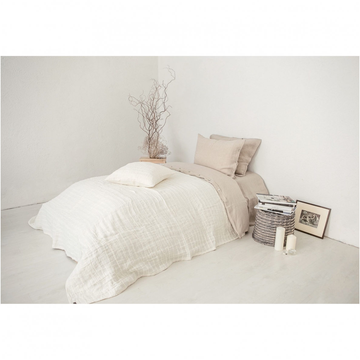 Bed spread Bed spread