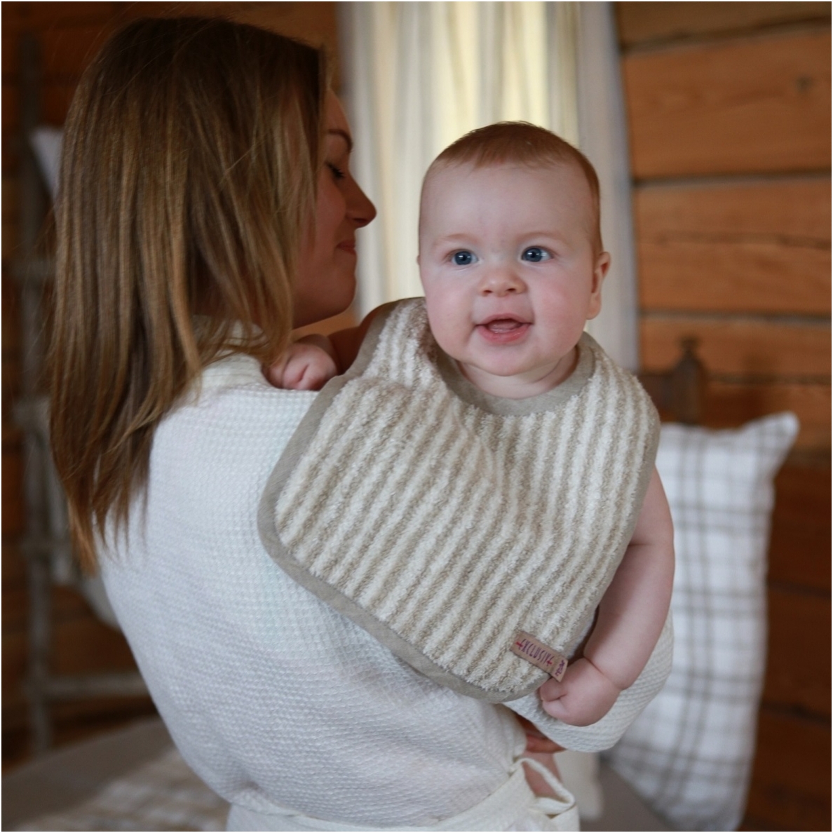 Linen baby bib